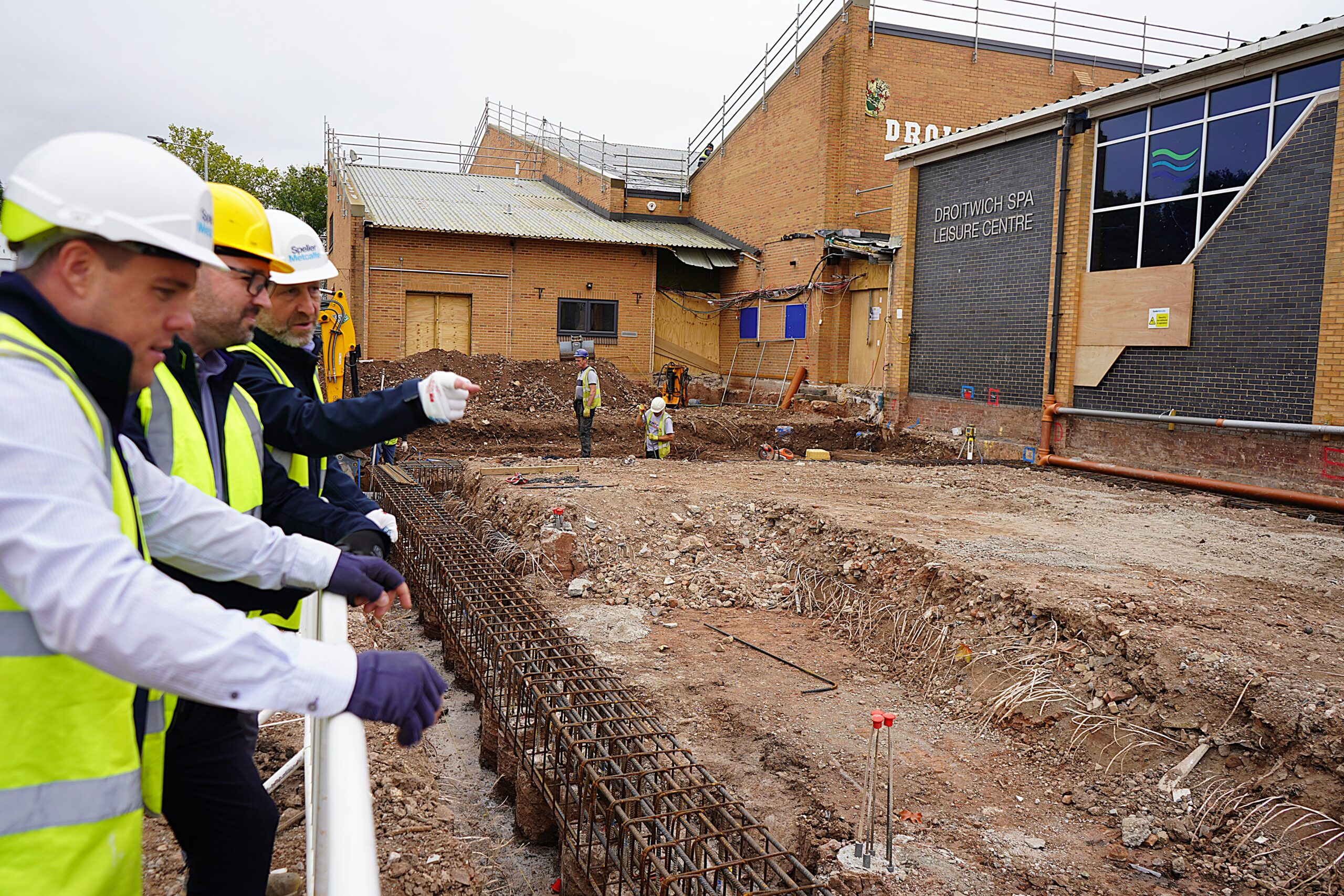 Contracts Manager, Rich Monk and Project Manager, Sean McDermott of Speller Metcalfe, alongside Managing Director, Nigel Grundy of Wychavon Leisure